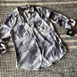 Iz Byer Size XS gray and white 3/4 sleeve blouse NWT